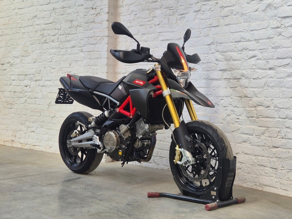 Aprilia Dorsoduro 750 Factory 2011 9.000km  @motomobilia, Motoren, Motoren | Aprilia, 750 cc, 2 cilinders, Occasion, Motorrijbewijs A