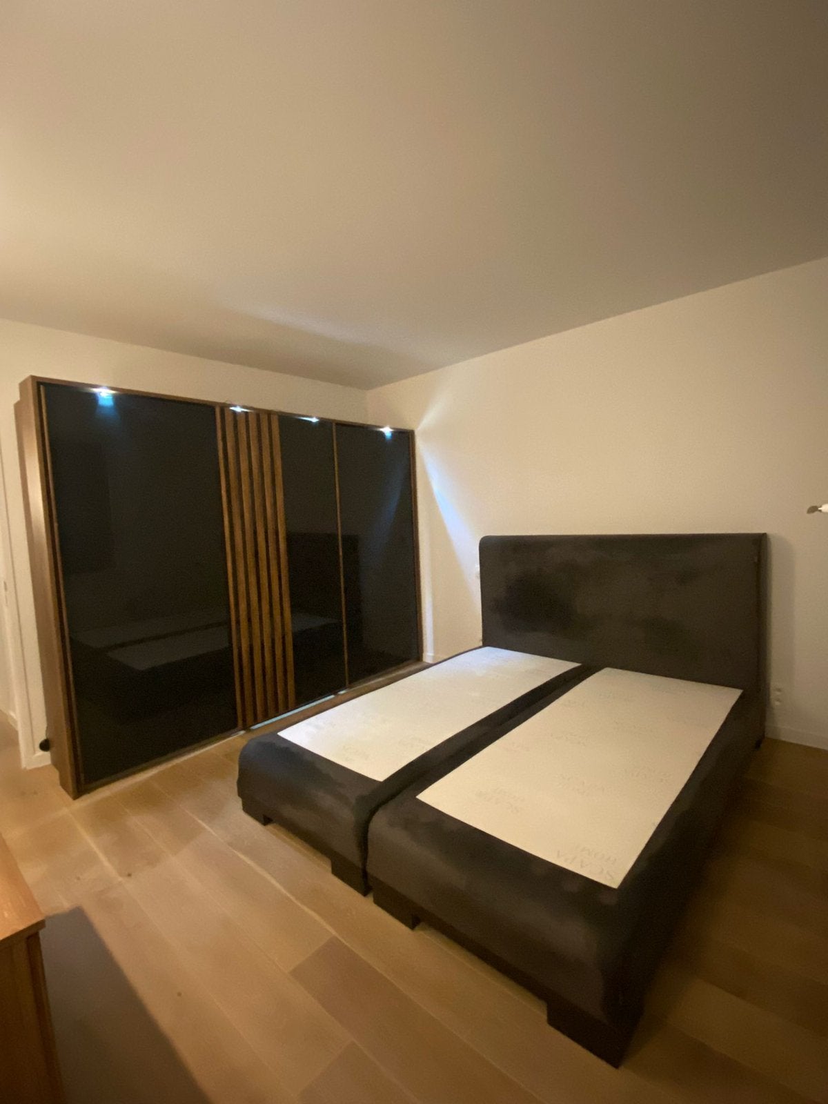 Mooie grote kleerkast Comfortmeubel – 280 cm breed, Enlèvement