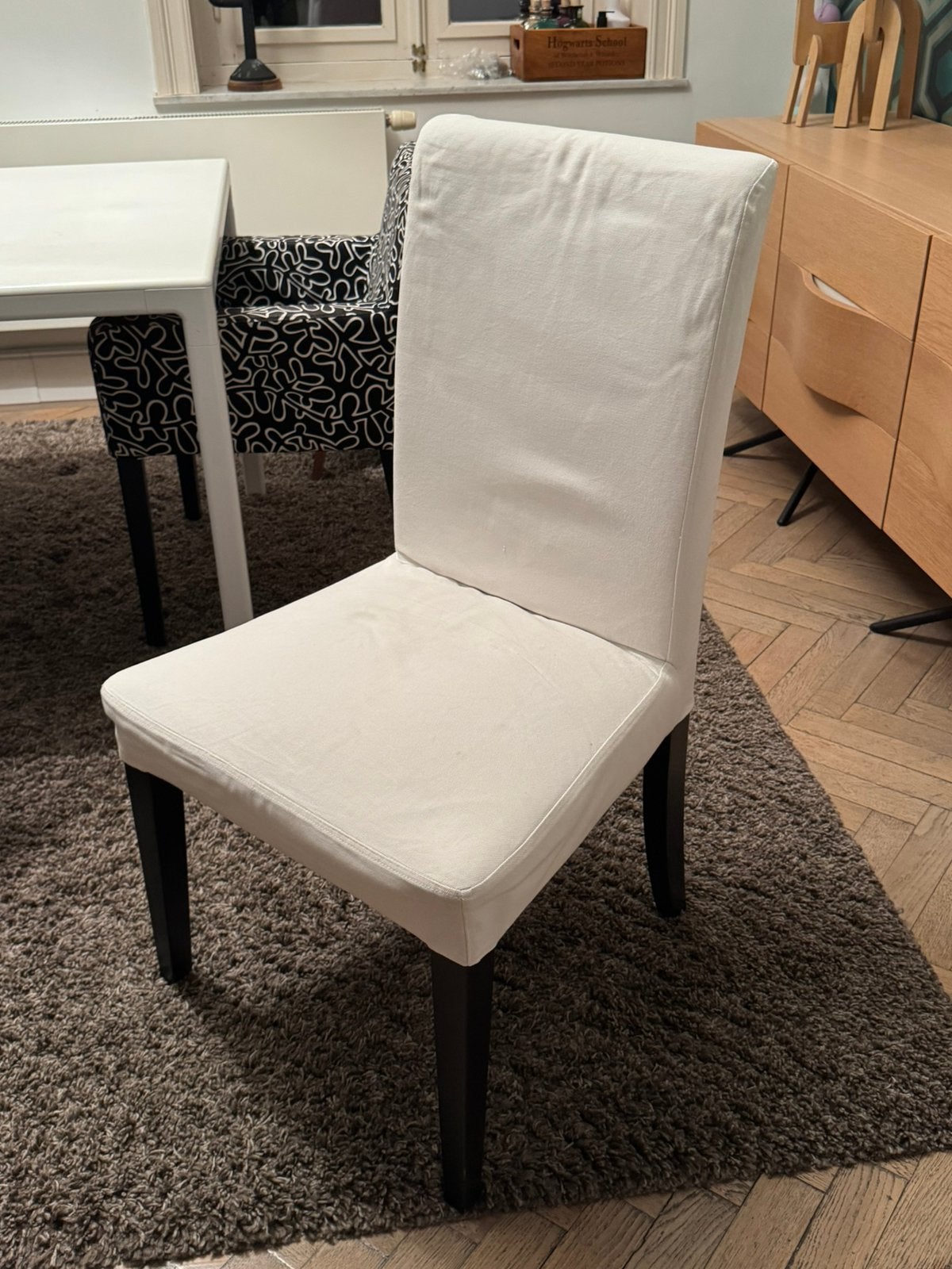 4 Chaises henriksdal ikea housse blanche., Maison & Meubles, Chaises, Tissu, Enlèvement, Utilisé, Quatre