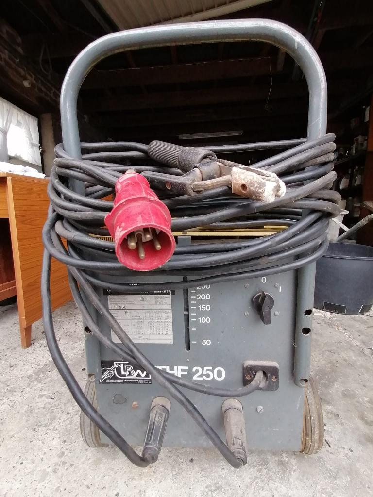 Poste de soudage prof THF 250 - 400V/250A - avec accessoires, Bricolage & Construction, Outillage | Soudeuses, Utilisé, Électrodes