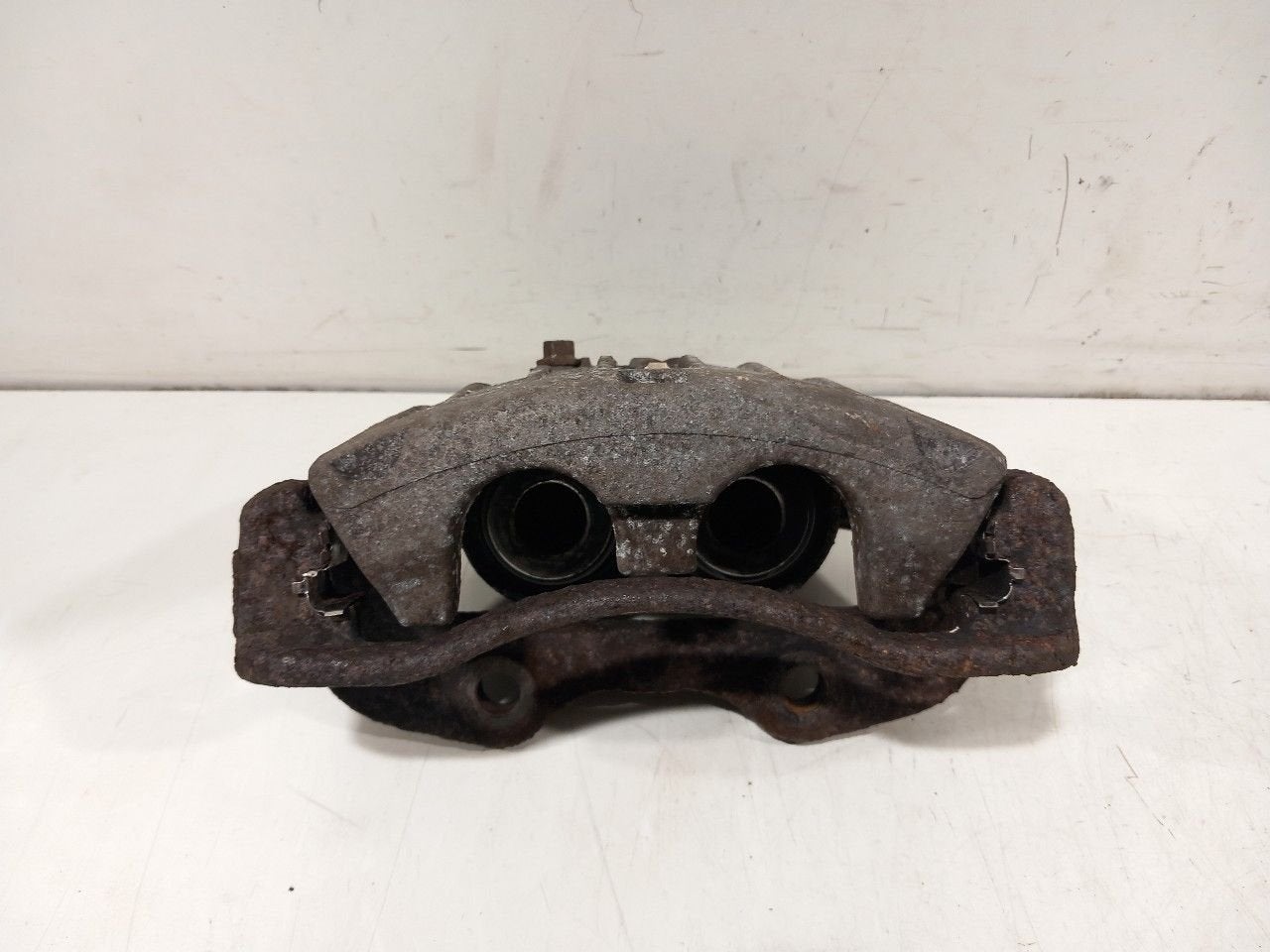 Remklauw links achter Chevrolet Avalanche, Onderdelen@venauto.nl, Van der Ven Autorecycling B.V., Ettenseweg 76, 4706 PB Roosendaal, The Netherlands