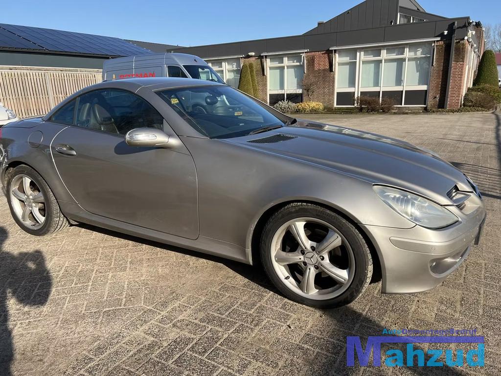 MERCEDES SLK R171 Bruin C723 rechts zijskirt 2005-2011, Auto-onderdelen, Gebruikt, Mercedes-Benz AG, Mercedes-Benz, Mercedesstrasse 120
70372  Stuttgart, DE