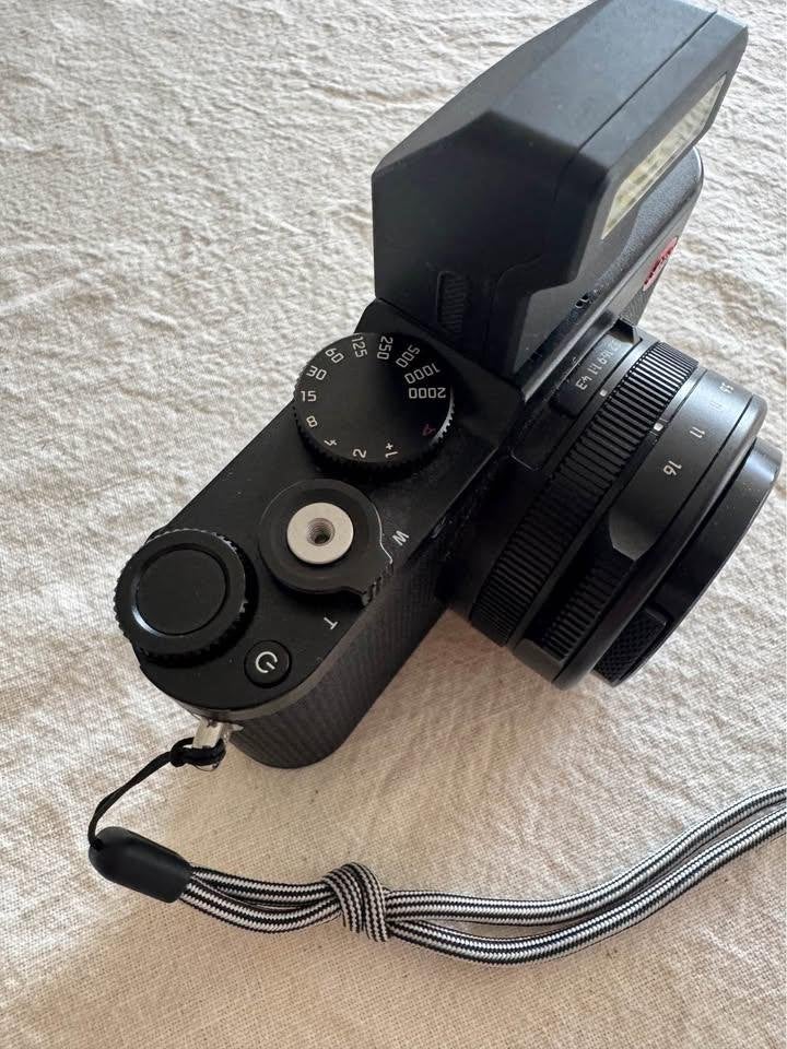 Leica D-Lux 8 - Zwart, Ophalen, Gebruikt, Draagriem, 21 megapixels
