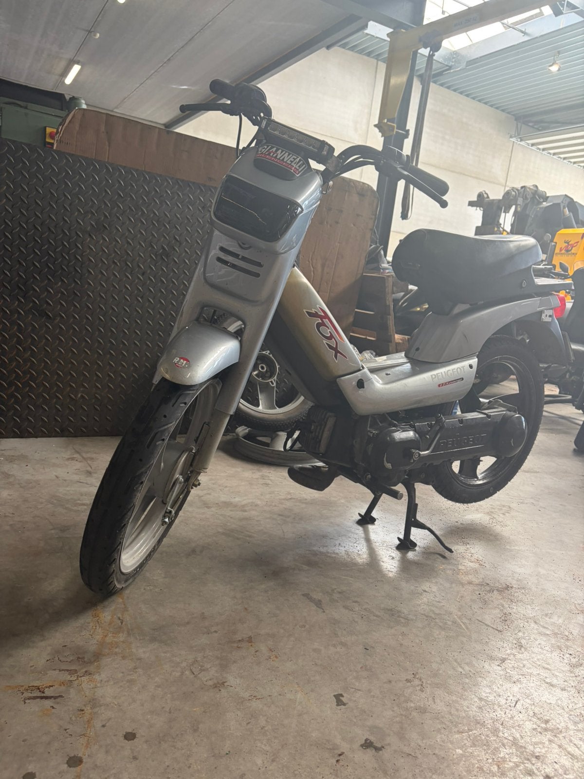 peugeot fox delux, Vélos & Vélomoteurs, 0 vitesses, Classe B (45 km/h), Enlèvement, Utilisé