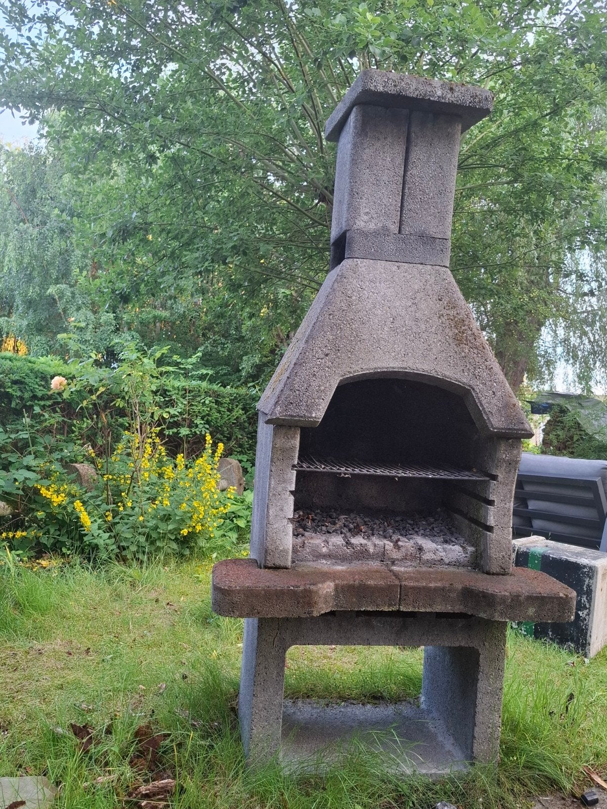 Ramassage gratuit du barbecue juste à l'extérieur du périphé, Enlèvement