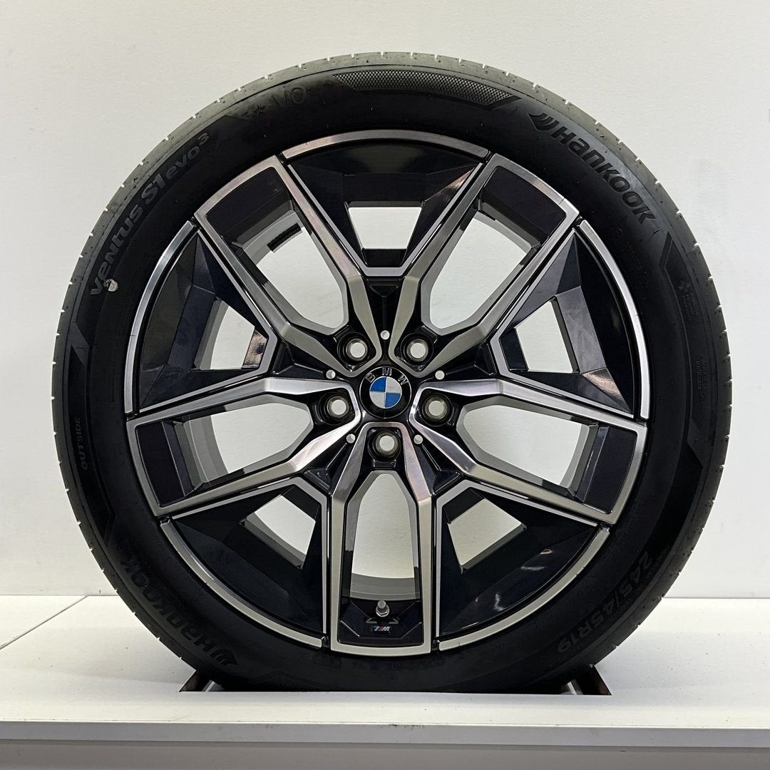 BMW 5 SERIE G60 I5 G60 SET VELGEN + ZOMERBANDEN 19 INCH ORIG, 19 inch, -, -, Banden en Velgen