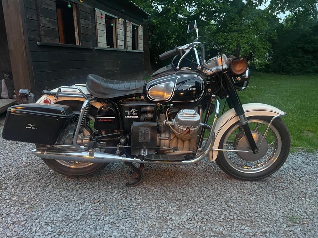 Moto guzzi v7 ambassador, Tourisme, 2 cylindres, Particulier, Manuelle