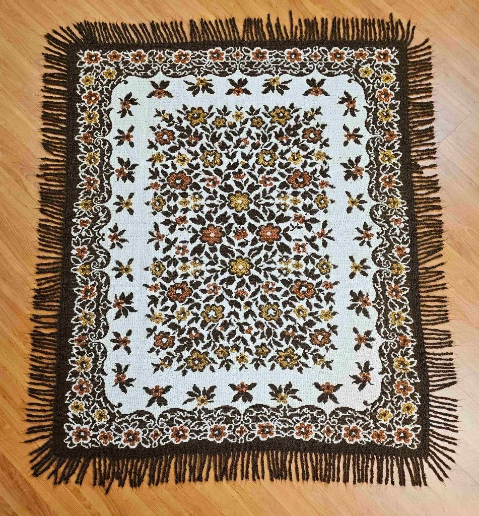 Tapis en nappe fleuri 145/120 cm, Enlèvement ou Envoi, Utilisé, Rectangle
