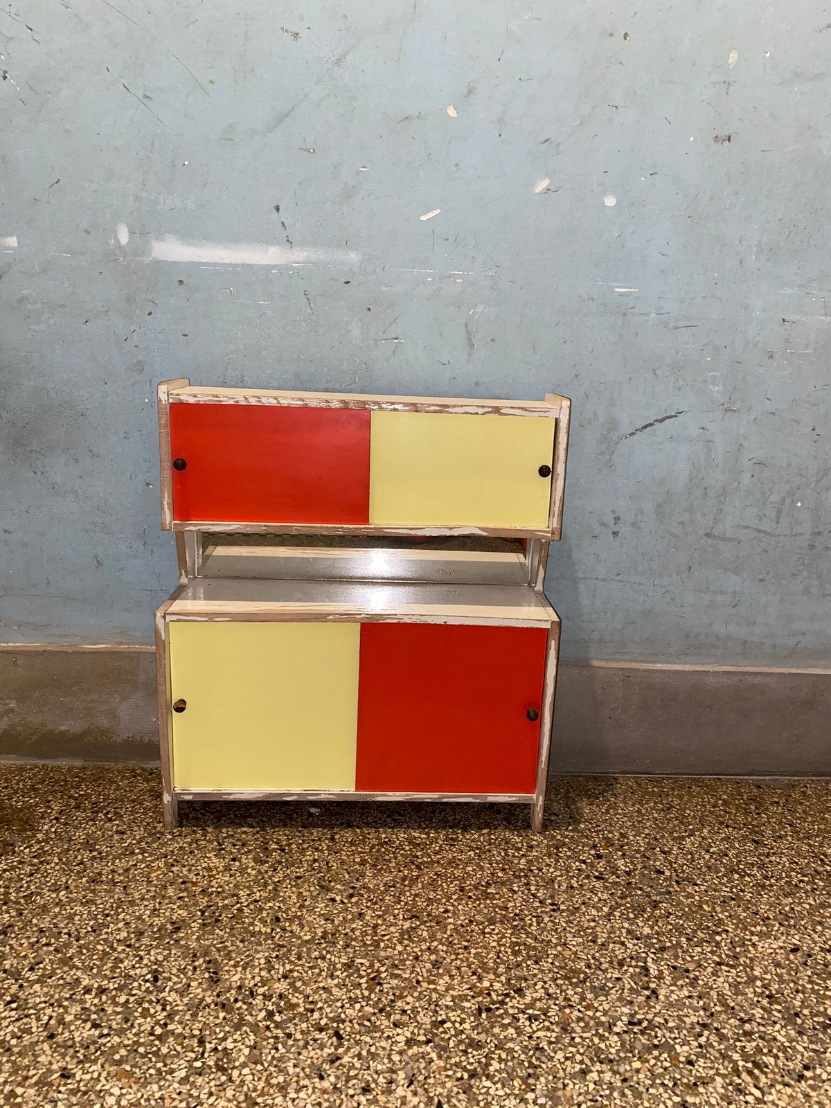 Joli petit meuble de rangement vintage, Enlèvement, Utilisé, Bois, 45 à 65 cm