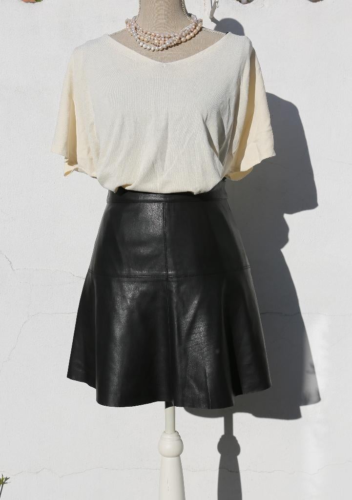 Mooie zwarte rok van „PU-leer” - Maat XS, Kleding | Dames, Rokken, Zwart, Vila, Ophalen of Verzenden, Zo goed als nieuw