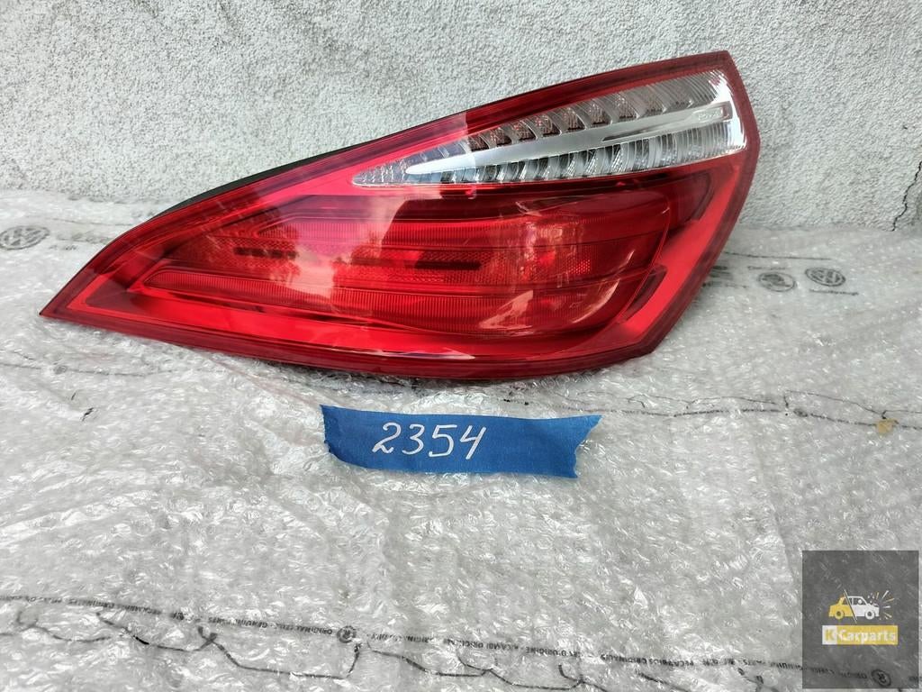Feu arri re droit Mercedes SL AMG A2318200264, Mercedes-Benz AG, Mercedes-Benz, Utilisé, Mercedesstrasse 120
70372  Stuttgart, DE