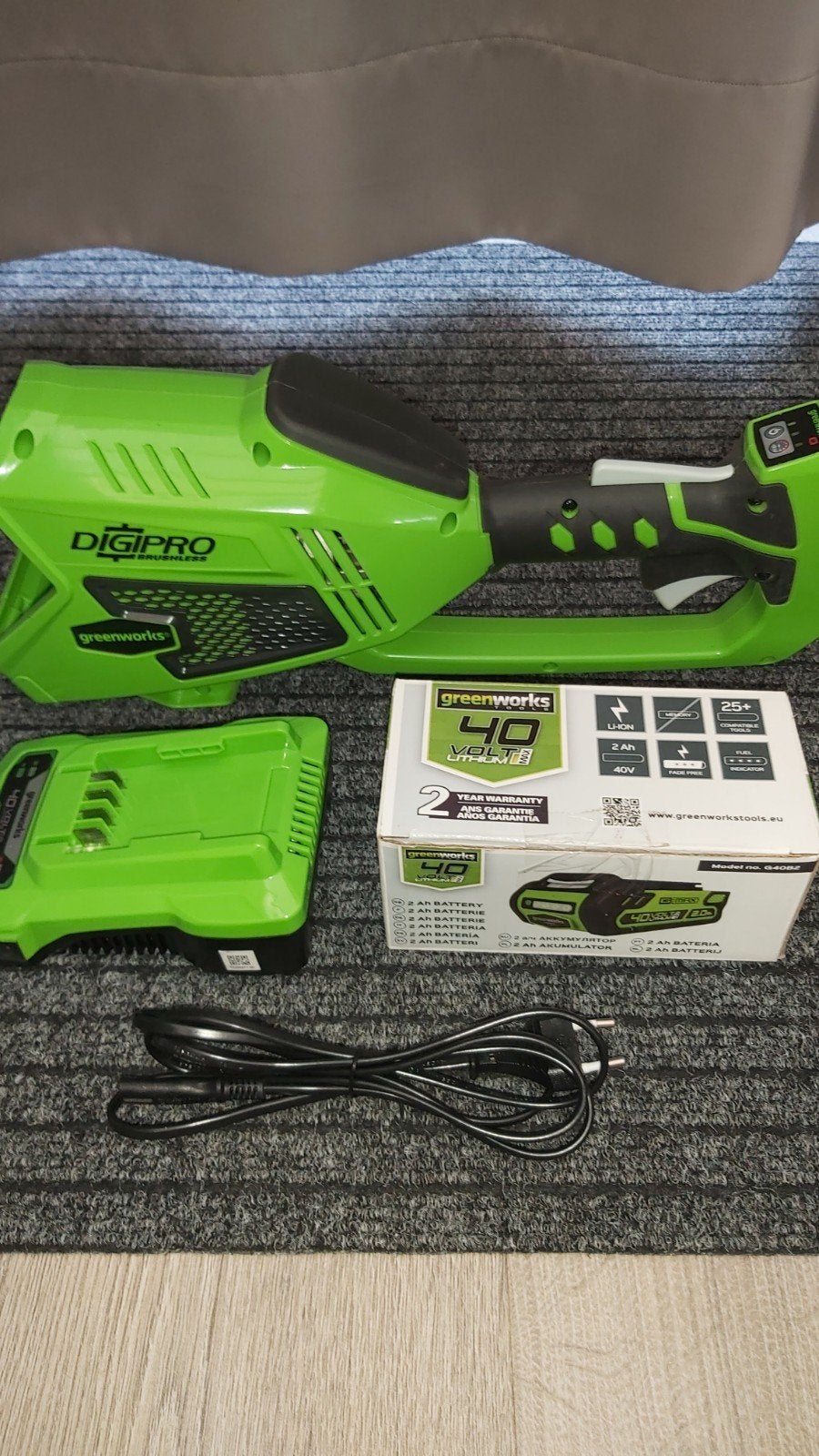 Greenworks bosmaaier trimmer GD40BC, Ophalen, Accu