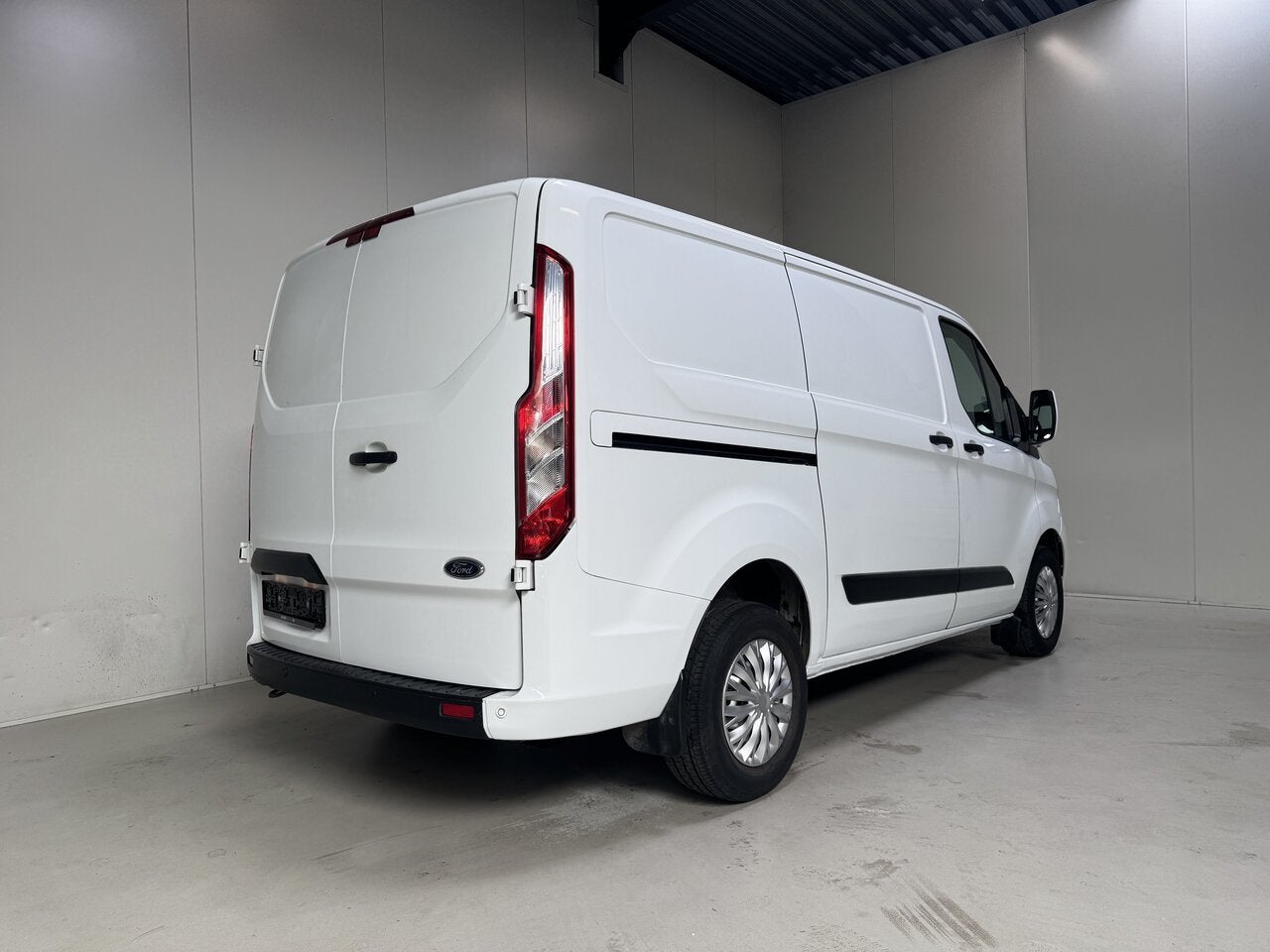 Ford Transit Custom 2.0d Man. - 3pl - Lichte Vracht - Airco, Auto's, 1995 cc, Euro 6, 0 kg, Wit