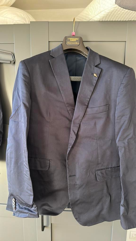 Kostuum L’ impeccable marcel, Kleding | Heren, Kostuums en vesten, Nieuw, Maat 52/54 (L), Blauw, Ophalen