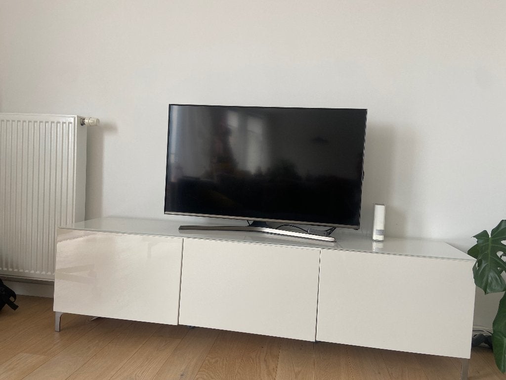 TV meubel met glazen bovenblad 180x41x49cm, Huis en Inrichting, Ophalen, Zo goed als nieuw