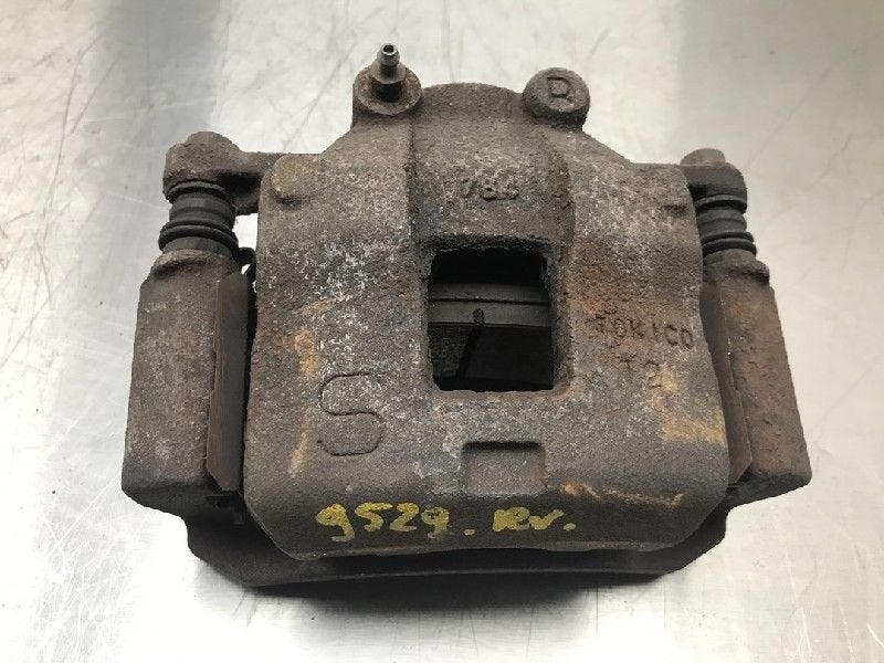 ETRIER DE FREIN AVANT DROIT ABS Suzuki SX4 (EY / GY), Utilisé, Suzuki