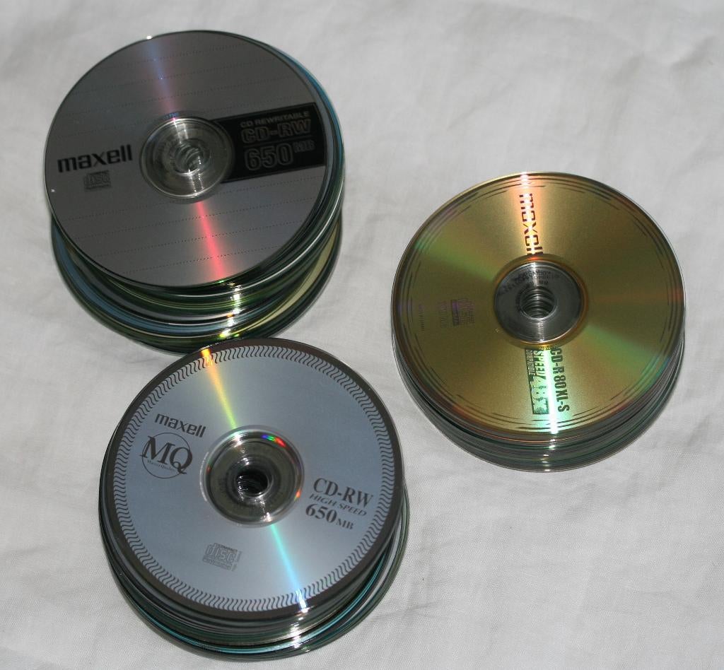 Nieuw 300 CD rom € 25,00, Informatique & Logiciels, Disques enregistrables, Enlèvement ou Envoi, Neuf, Cd
