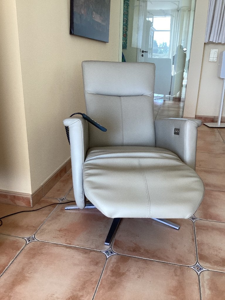 Prominent sta-op stoel/liftsysteem senioren(als nieuw), Maison & Meubles, Fauteuils, Enlèvement, Comme neuf, Cuir, Revilax medilax zero gravity hukla Himolla