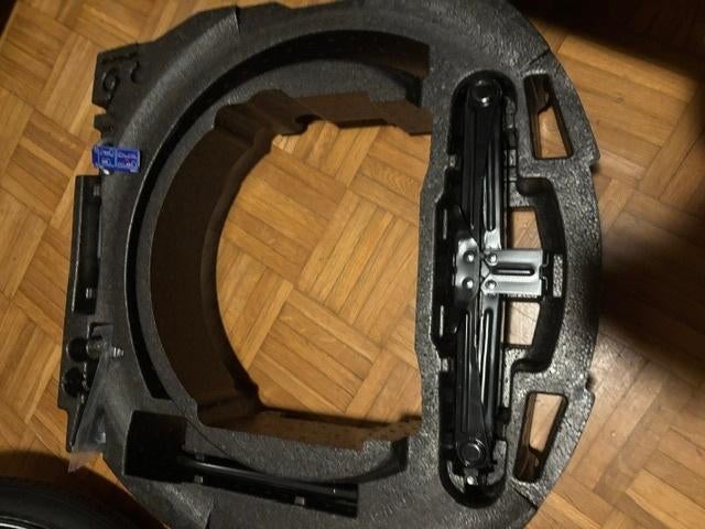 Volvo xc 40 reservewiel, Auto-onderdelen, Banden en Velgen, Ophalen, 18 inch, Banden en Velgen, Nieuw