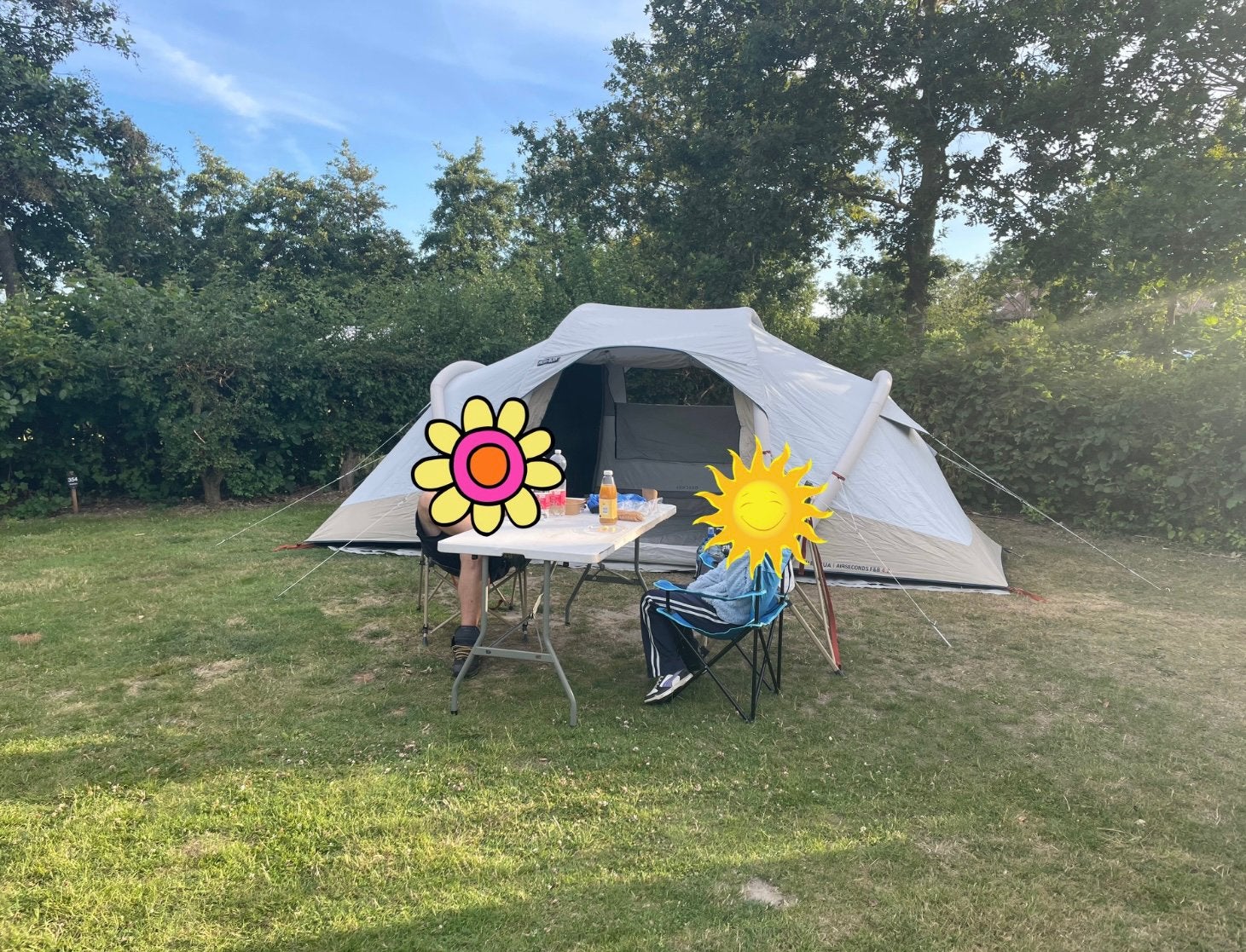 Opblaasbare kampeertent Quechua Fresh&Black 4.2, Caravans en Kamperen, Tenten, Ophalen, Zo goed als nieuw