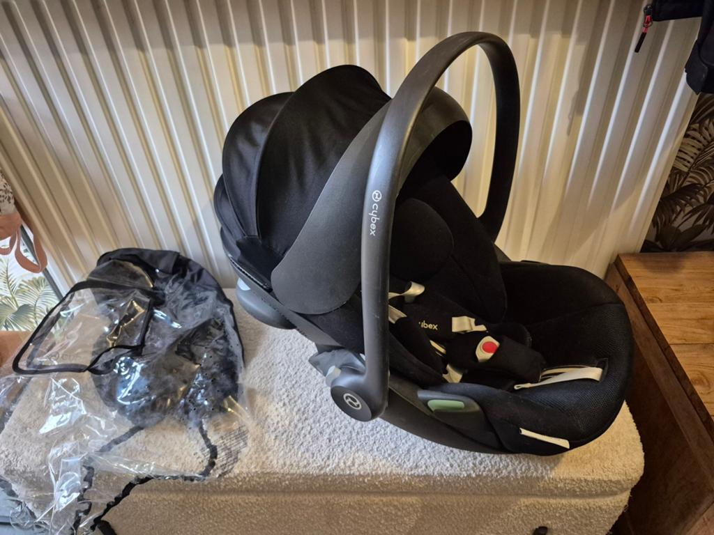 Cybex cloud g+ inclusief isofix basis, Enfants & Bébés, Poussettes & Combinaisons, Poussette, Enlèvement
