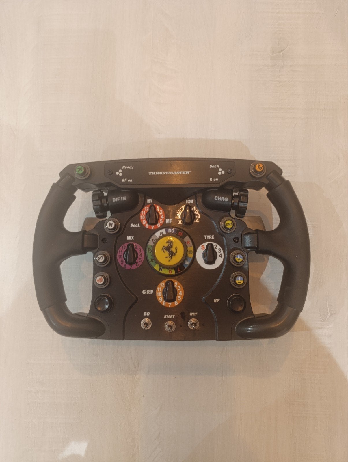 Thrustmaster Ferrari F1 Wheel, Ophalen