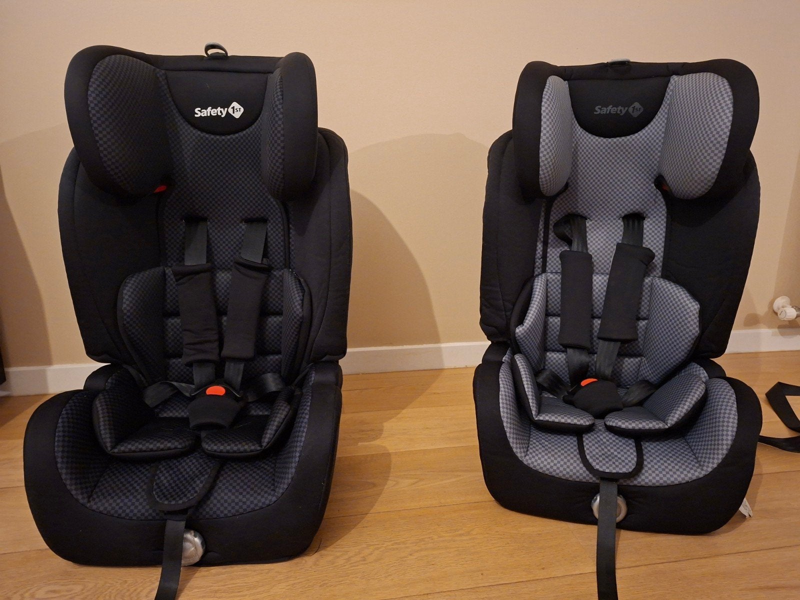 2 stuks autostoelen Safety 1st, met isofix, Enlèvement