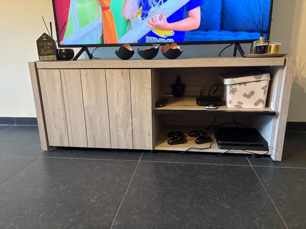 Tv kast, Ophalen, Overige materialen, 100 tot 150 cm, Zo goed als nieuw