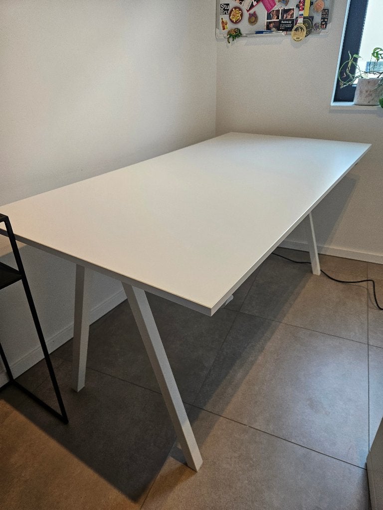 Bureau "Trotten Ikea" 160 x 80 cm, Maison & Meubles, 160 cm, Autres types, Comme neuf, Enlèvement