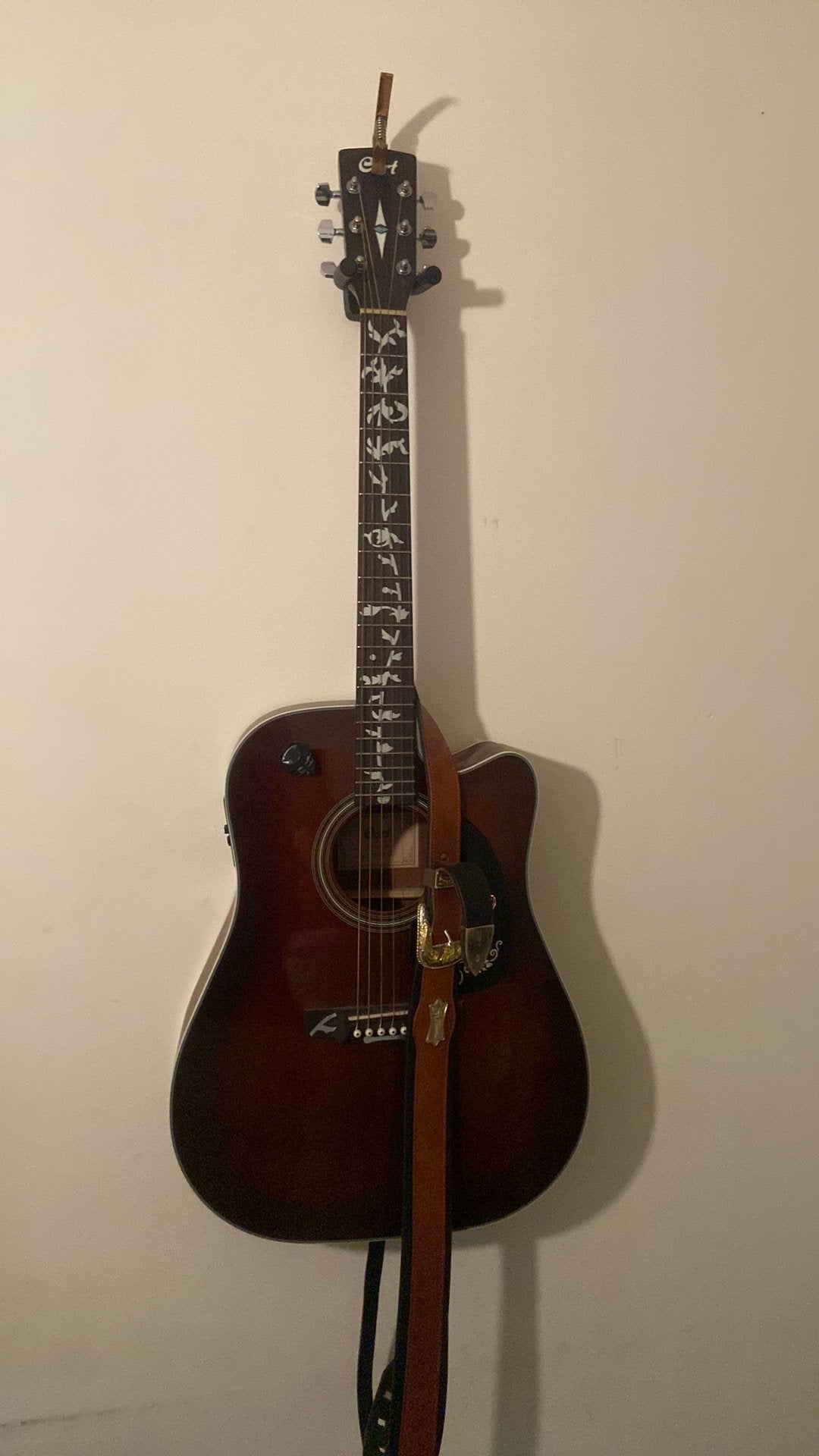 Semi acoustic sunburst zo goed als nieuw, Ophalen, Zo goed als nieuw
