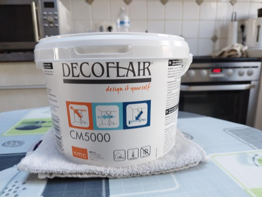 A vendre colle pour fixer moulure murale plafond, Bricolage & Construction, Enlèvement, Neuf, Autres types
