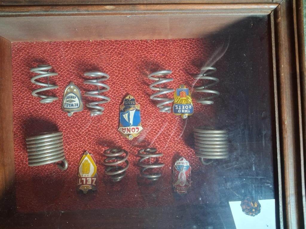 Collectie overwinningsmerken fiets, Ophalen