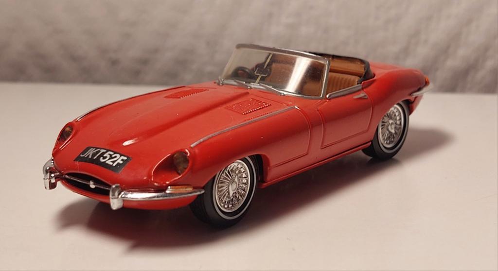 Jaguar E type Cabeiolet 1967 rood 💫, Hobby en Vrije tijd, Ophalen, Zo goed als nieuw, Auto, Matchbox