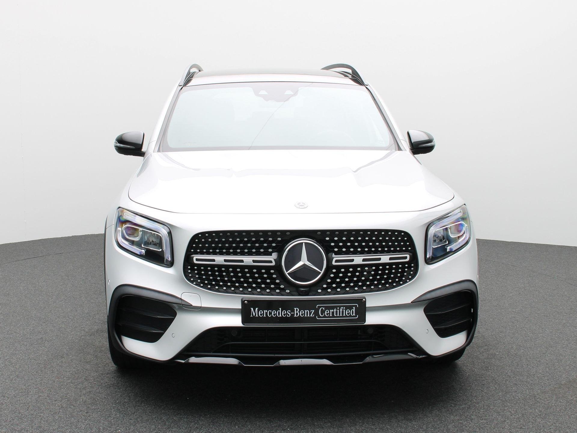 Mercedes-Benz GLB 200 AMG Line + 7 ZITPLAATSEN + PANORAMISCH, Auto's, Dealer onderhouden, Stof, Zwart, 4 cilinders