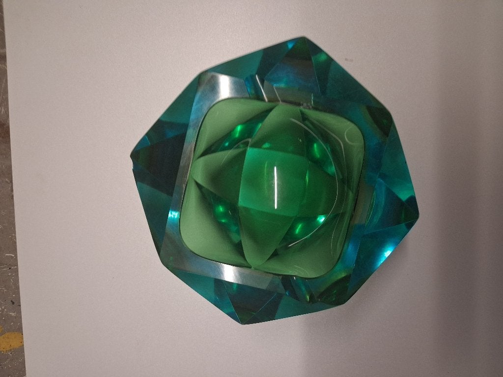 Murano glazen asbak, Enlèvement