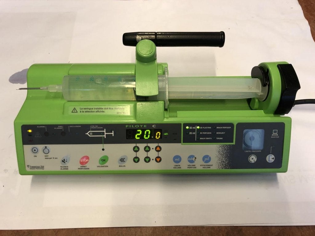 Spuitpomp perfusiepomp Fresenius Pilot C uit ziekenhuis, Diversen