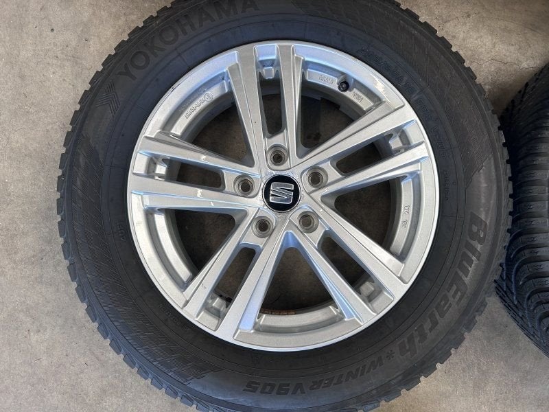 16 inch originele velgen + winterbanden Seat Ateca set 2, Autos : Pièces & Accessoires, Pneus et Jantes, 16 pouces, -, Utilisé