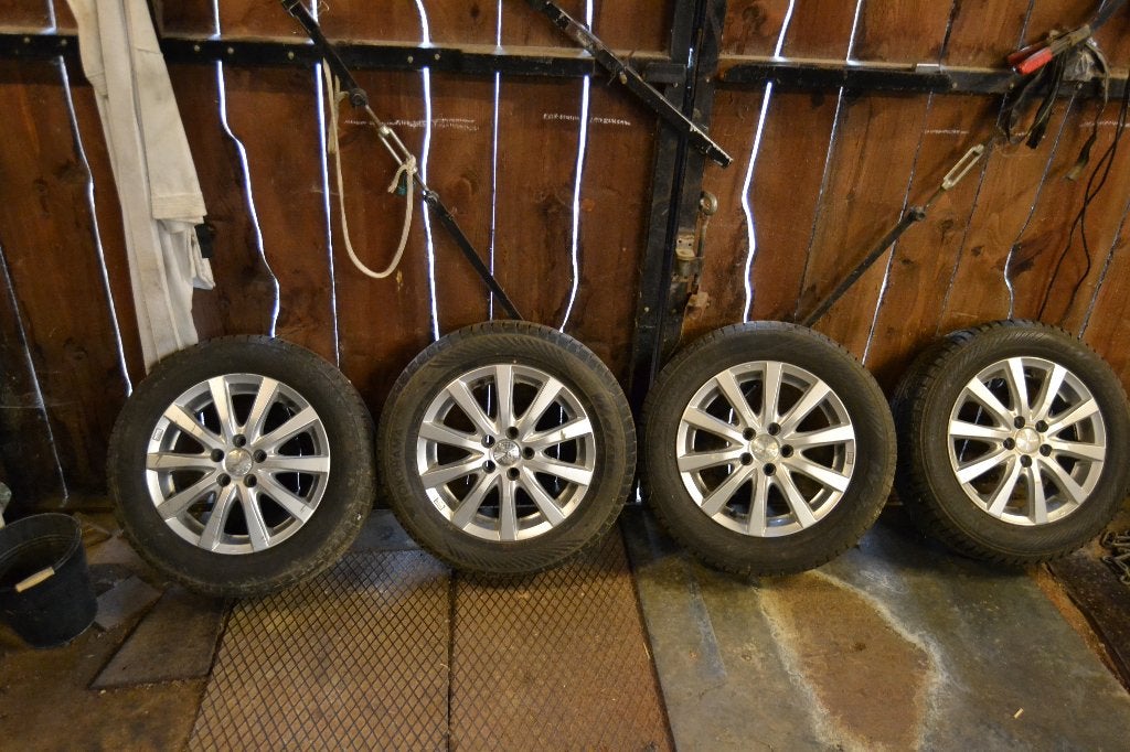 Jantes MAK 15' + pneus neige toyota 185/65-15, Autos : Pièces & Accessoires, 15 pouces, Pneus hiver, Véhicule de tourisme, 185 mm
