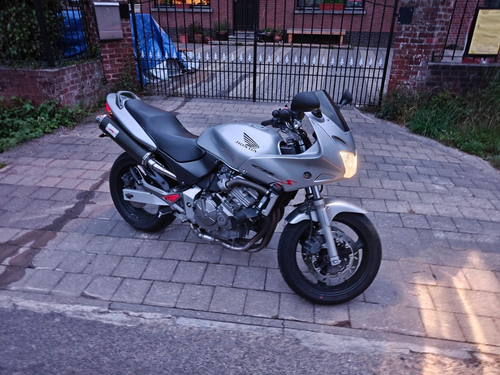 Très belle CB600s Hornet, Motos, Motos | Honda, Particulier, Chopper, Enlèvement