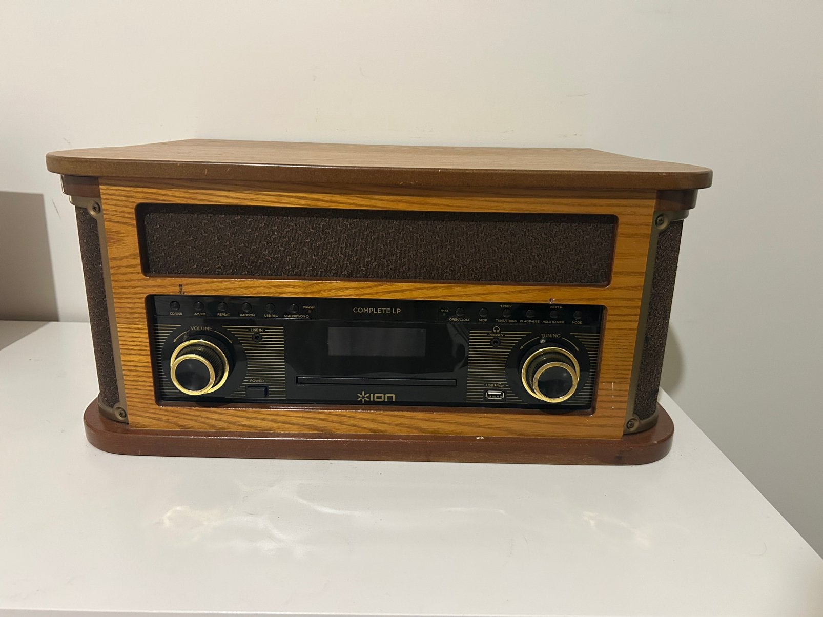 Alles-in-1 Retro System: LP,Cassette, Bluetooth, Radio & AUX, TV, Hi-fi & Vidéo, Radios, Enlèvement, Comme neuf, Radio