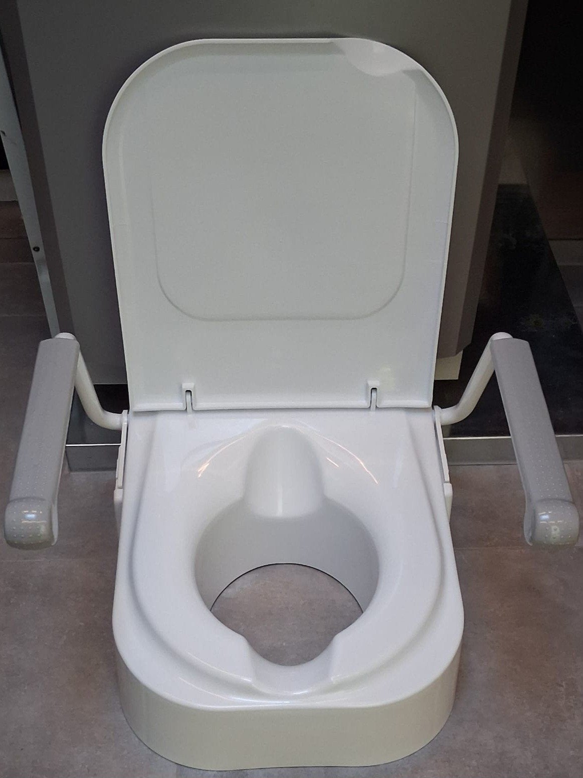Toiletverhoger in hoogte verstelbaar & opklapbare armsteunen, Diversen, Ophalen, Gebruikt