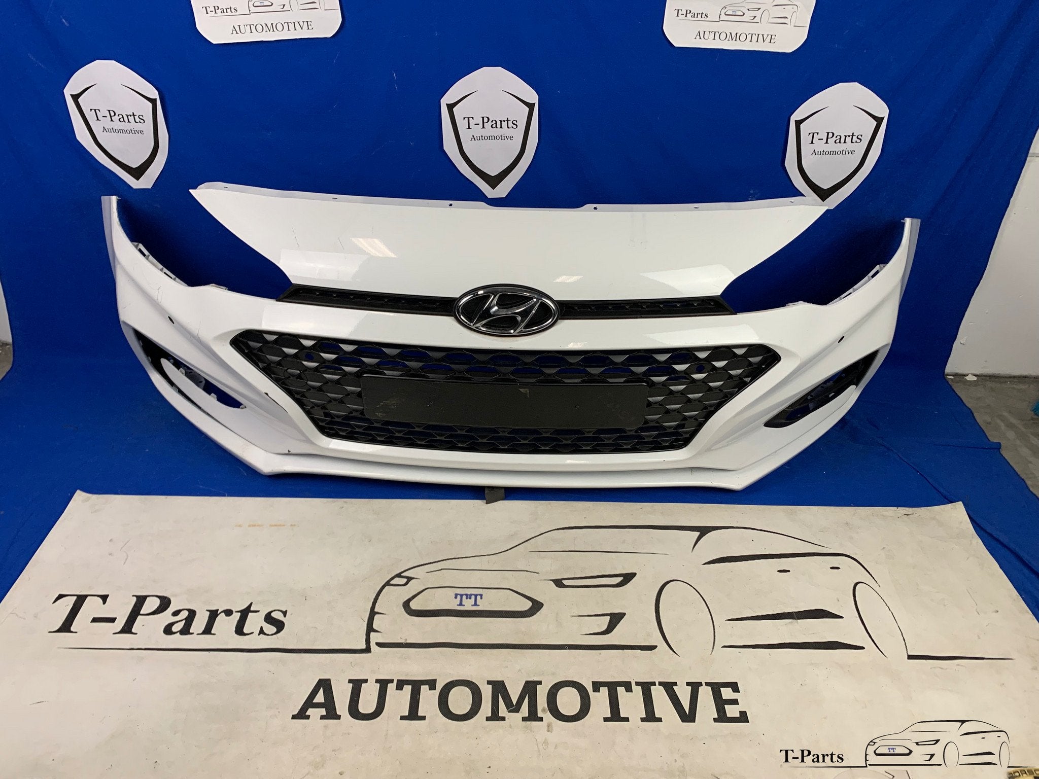 Hyundai i20 pare-chocs avant pare-chocs calandre grille PDC, Heolleung-ro 12
06797  Seoul, Pare-chocs, Info@hyundai.com, Utilisé