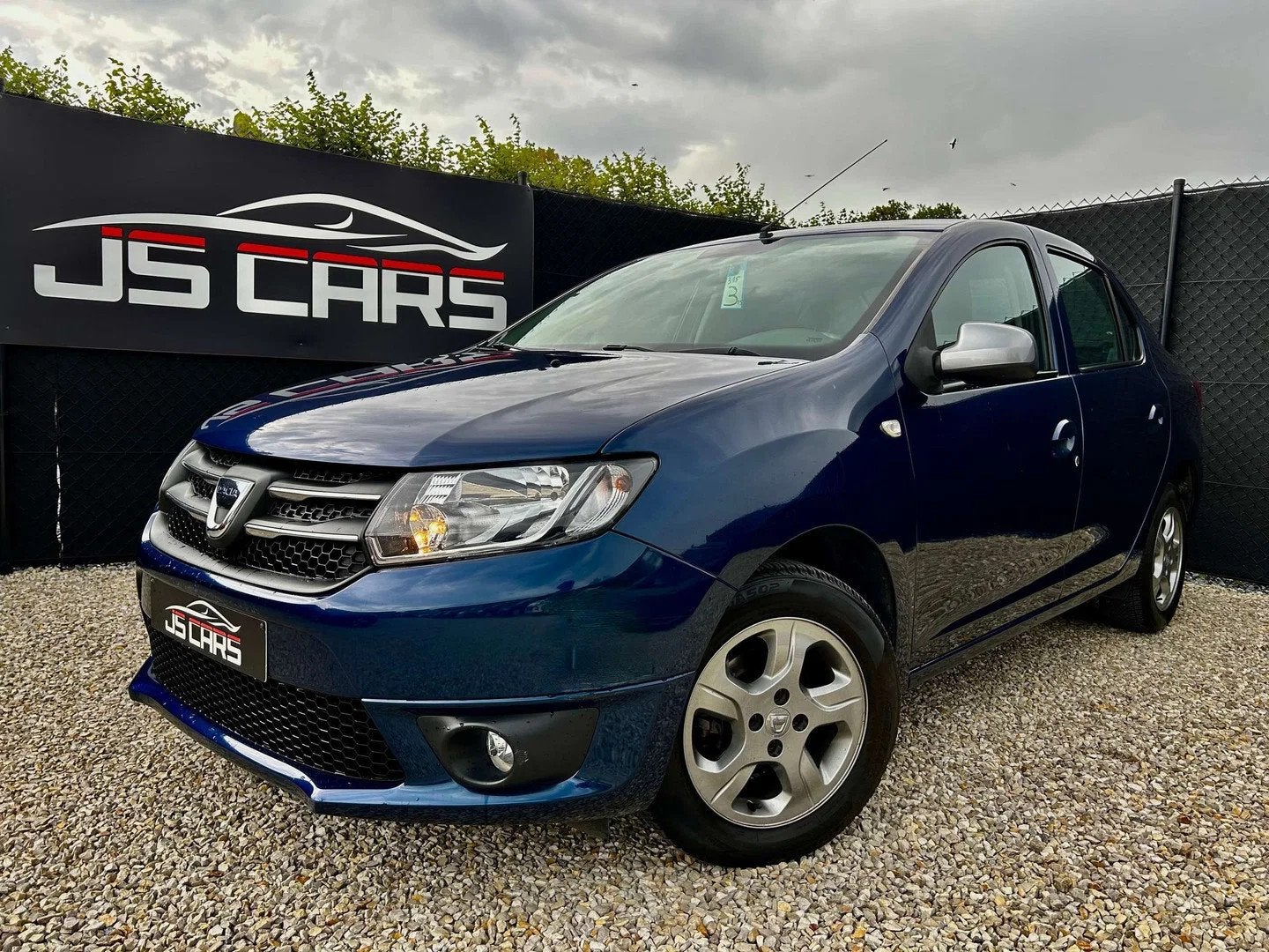 Dacia Logan 1.2i*1er PROP*GPS*AIRCO*ATTACHE REMORQUE*, Entreprise, Boîte manuelle, Logan, 5 places