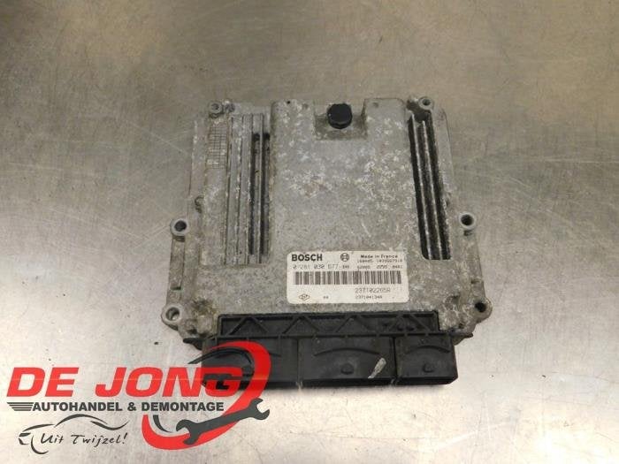 Ordinateur gestion moteur d'un Renault Master, Renault, -, 3 mois de garantie, Utilisé