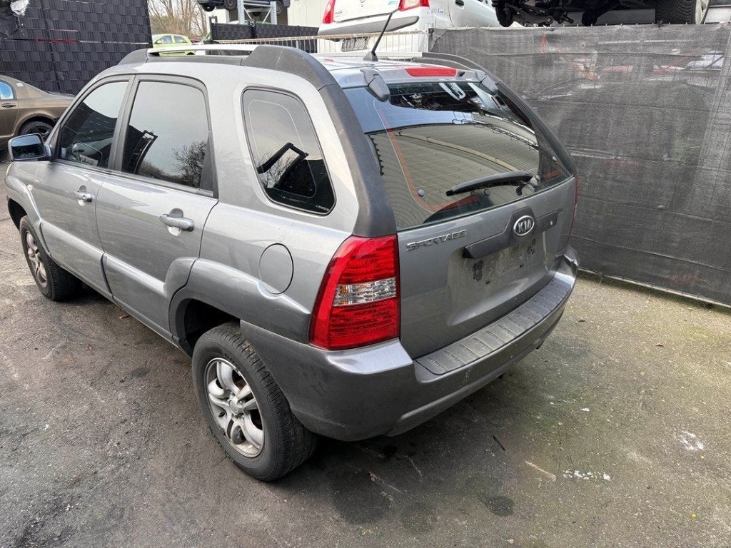 TRAPPE D'ESSENCE Kia Sportage (JE) (01-2004/12-2010), Kia, Info@kia.de, Utilisé, Theodor-Heuss-Allee 11
60486  Frankfurt am Main, DE