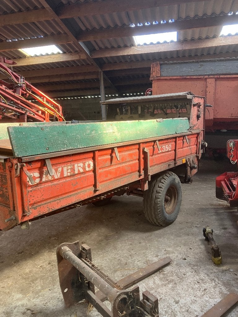 stalmestkarren en zaaimachine, Ophalen, Akkerbouw
