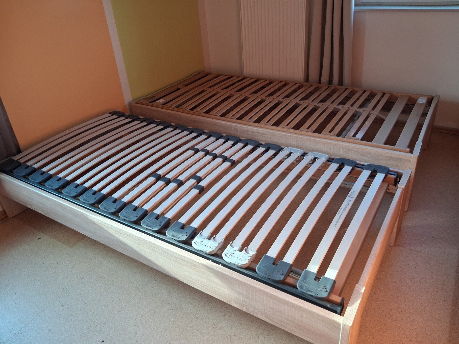lit 1 personne 90x200x33 avec sommier articulé, Maison & Meubles, 90 cm, Enlèvement, Une personne, Comme neuf