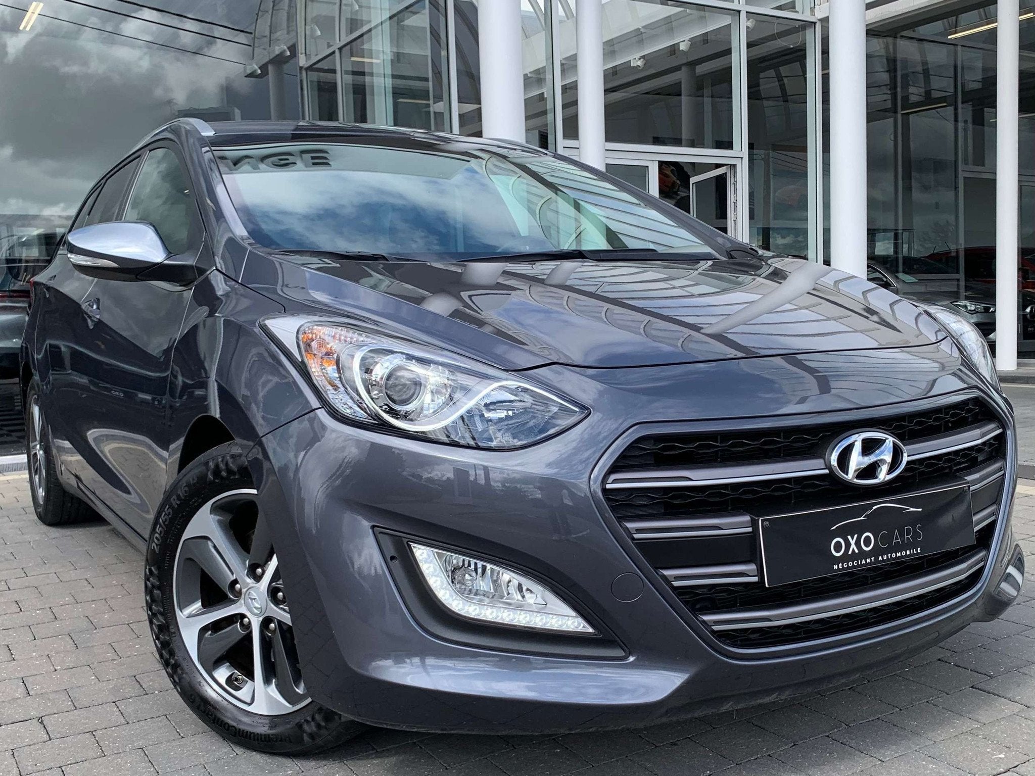 Hyundai i30 i30 SW 1.6 135CV / GO! / BOITE AUTO / CLIM AUTO, Autos, Argent ou Gris, Achat, Euro 6, Entreprise