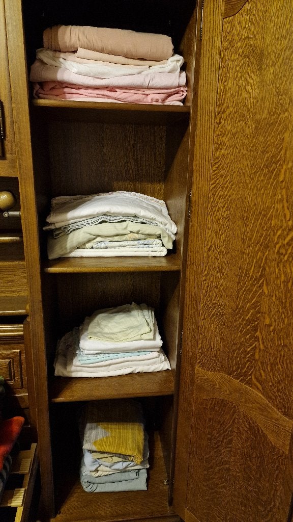 Beddengoed (allerlei, meerdere foto's), Ophalen