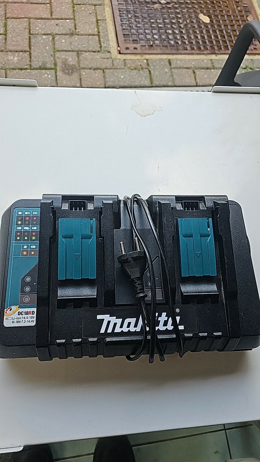 Dubbele oplader makita, Ophalen of Verzenden, Gebruikt
